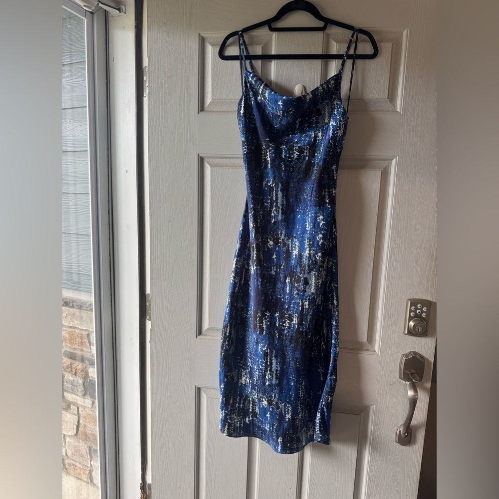 Forever 21 Blue and White Midi Dress